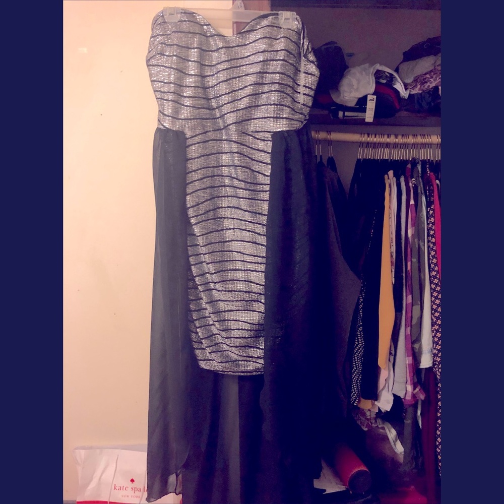 FTF Strapless Sweetheart dress w/train